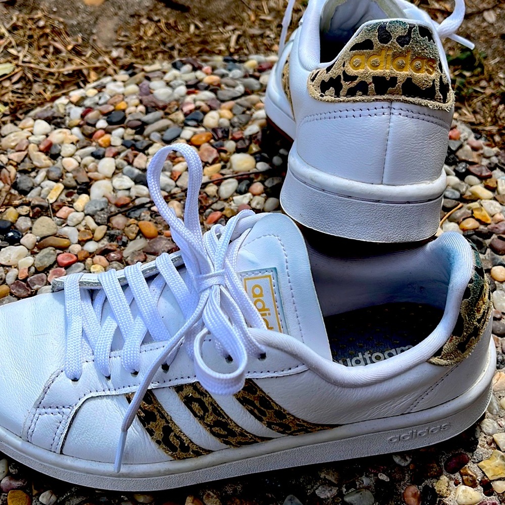 Adidas Streetcheck Cloudfoam Women's Tennis Shoes. Leopard stripes